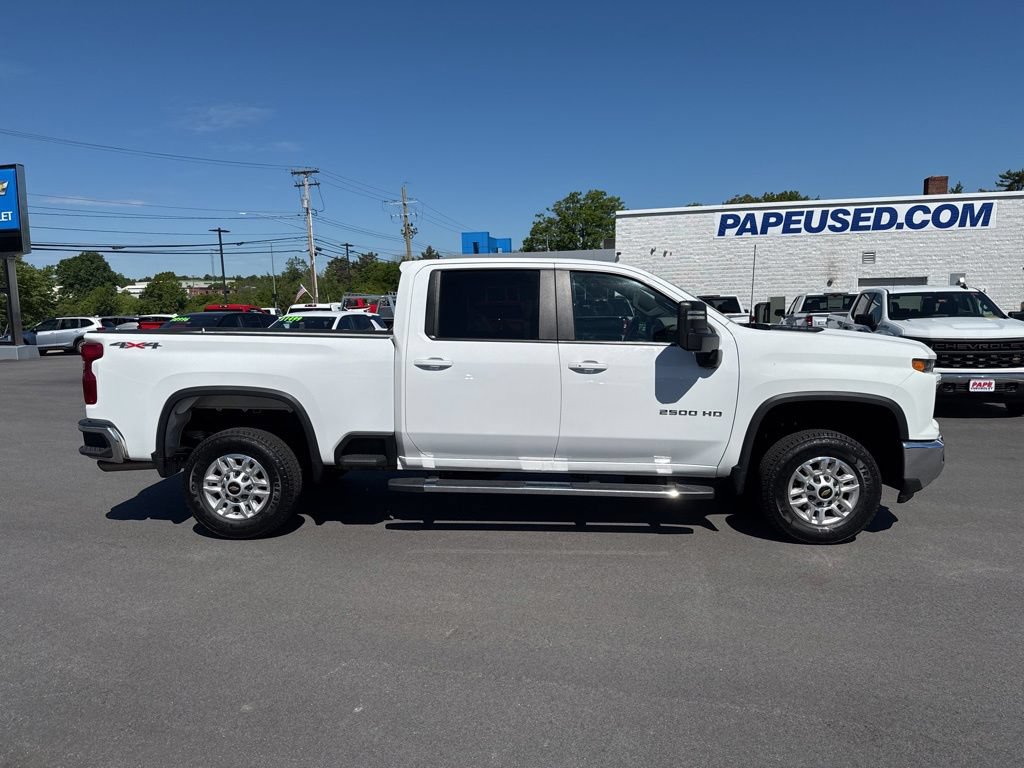 Used 2025 Chevrolet Silverado 2500 LT w/ Convenience Package AWD/4WD image 3