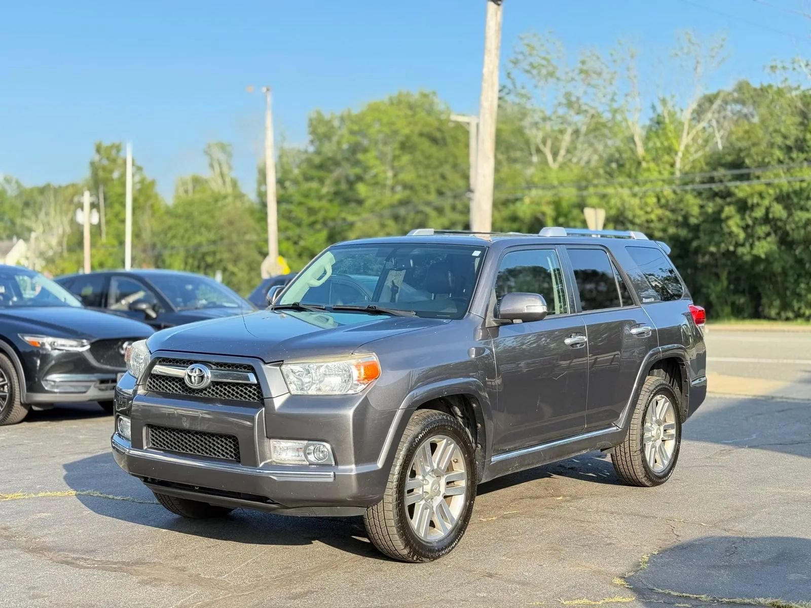 Used 2011 Toyota 4Runner Limited AWD/4WD image 6