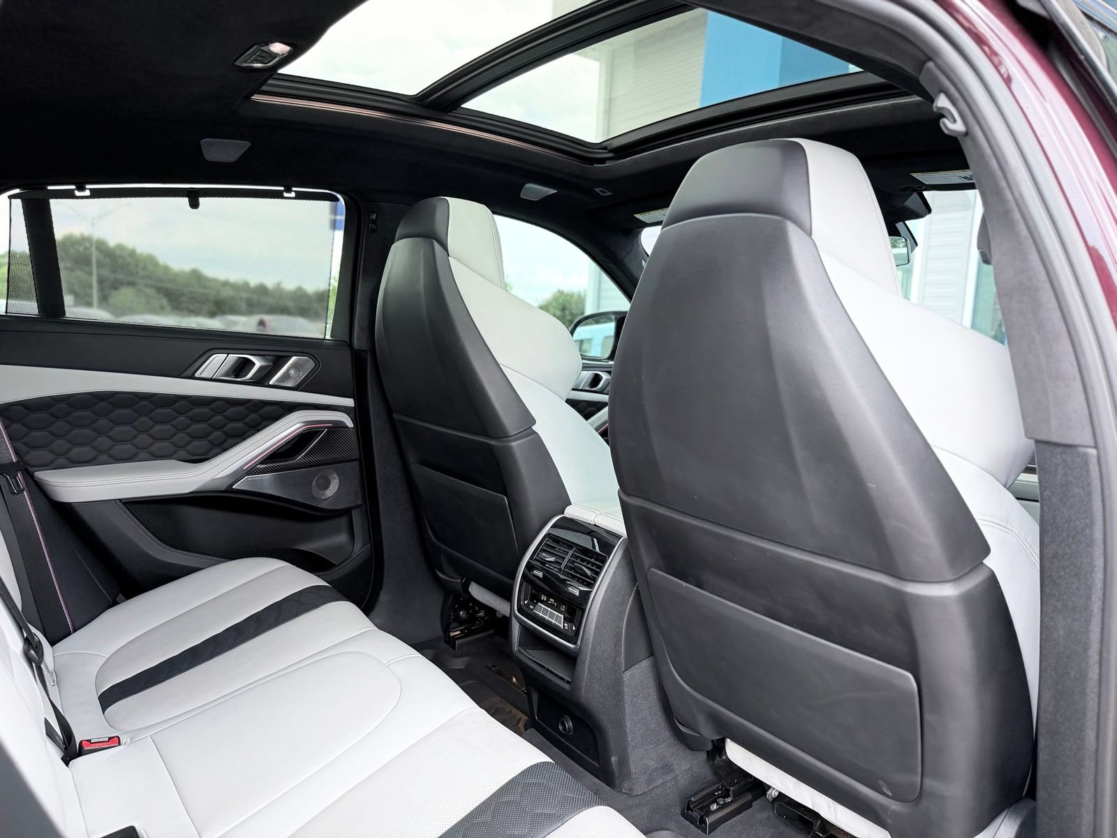 Used 2020 BMW X6 M Competition AWD/4WD image 36