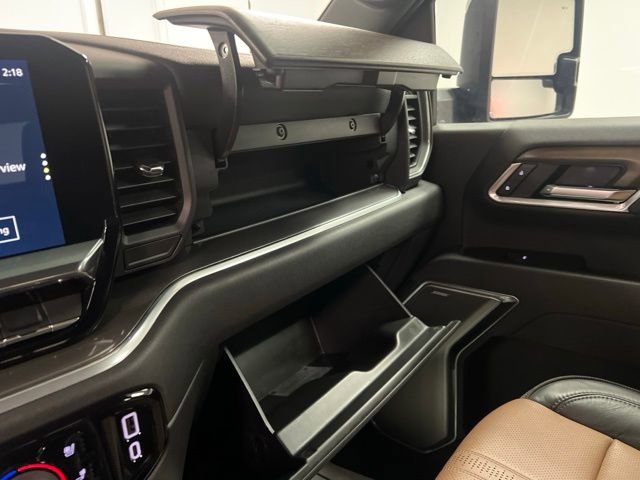 Used 2025 Chevrolet Silverado 3500 High Country w/ High Country Premium Package AWD/4WD image 39