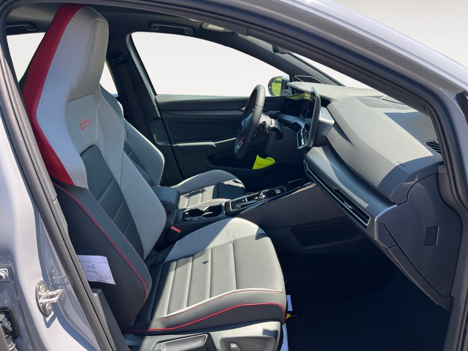 New 2025 Volkswagen GTI SE FWD image 15