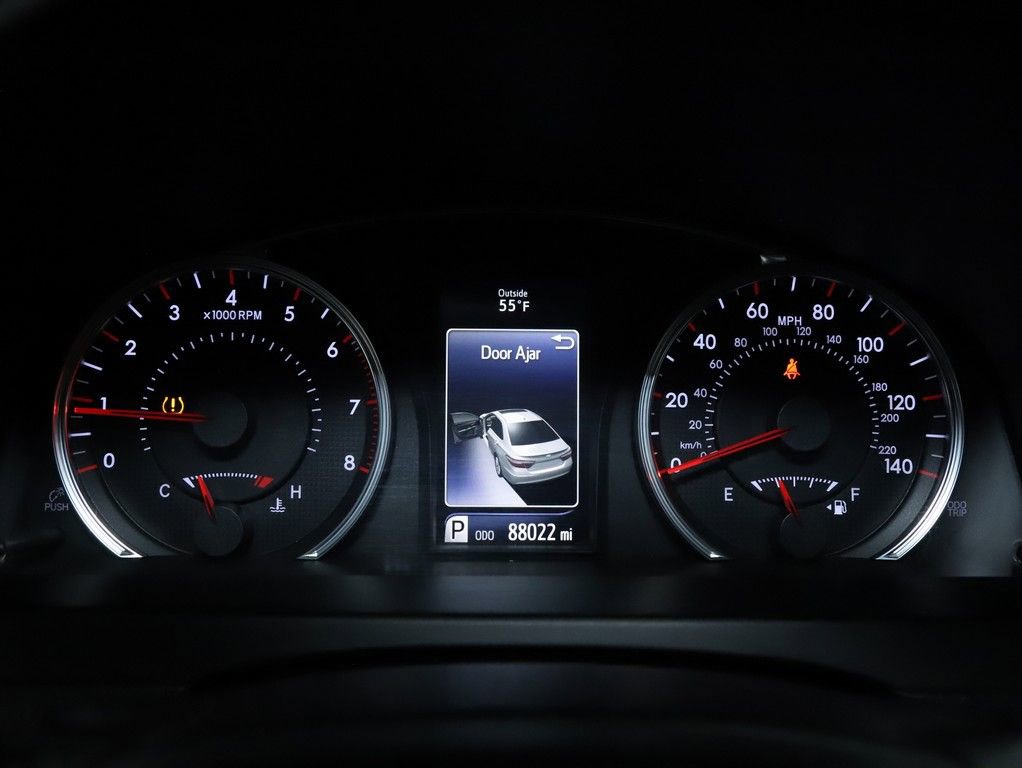 Used 2015 Toyota Camry XSE image 24