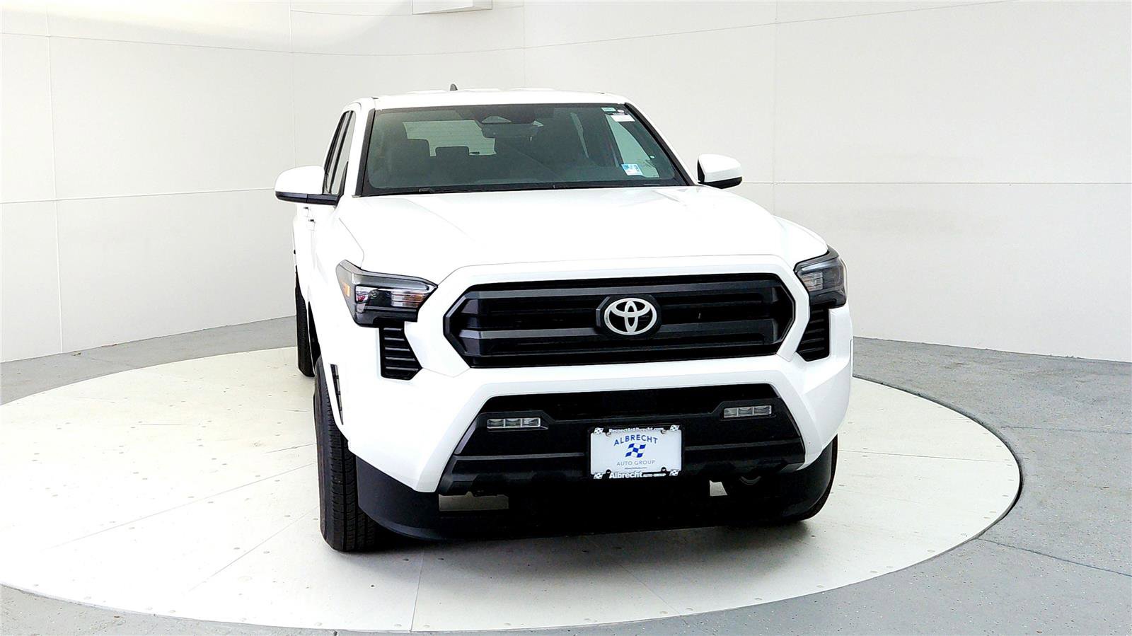 New 2026 Toyota Tacoma SR5 AWD/4WD image 8