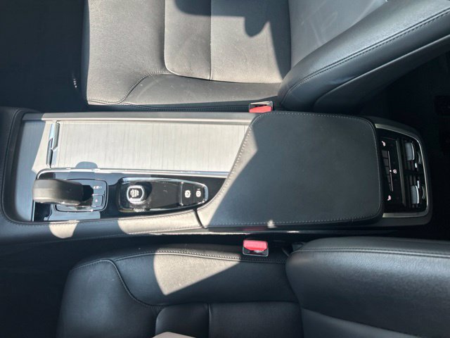 Used 2024 Volvo XC90 B5 Core w/ Protection Package Premier AWD/4WD image 29