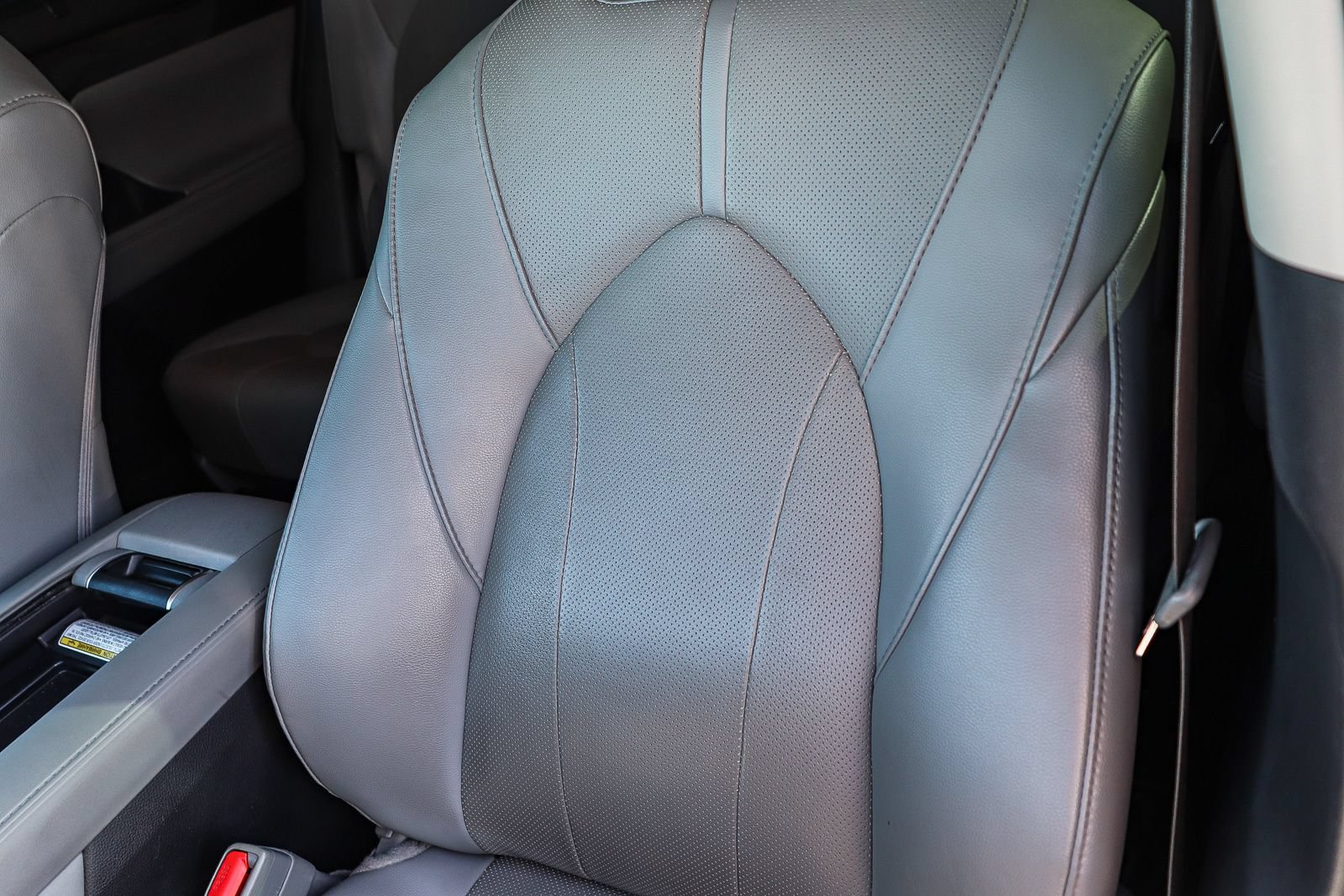 Used 2021 Toyota Highlander Limited AWD/4WD image 19
