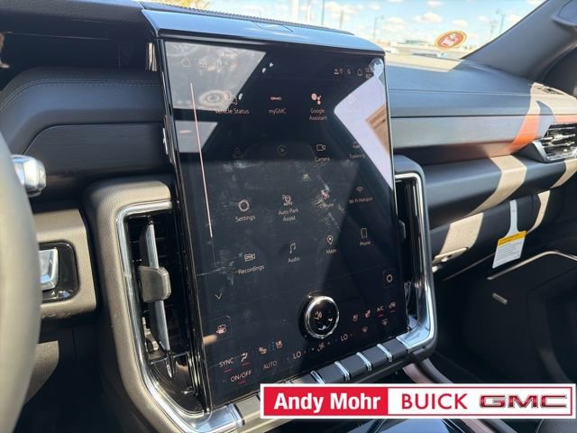 New 2026 GMC Yukon XL Denali w/ Advanced Technology Package image 32