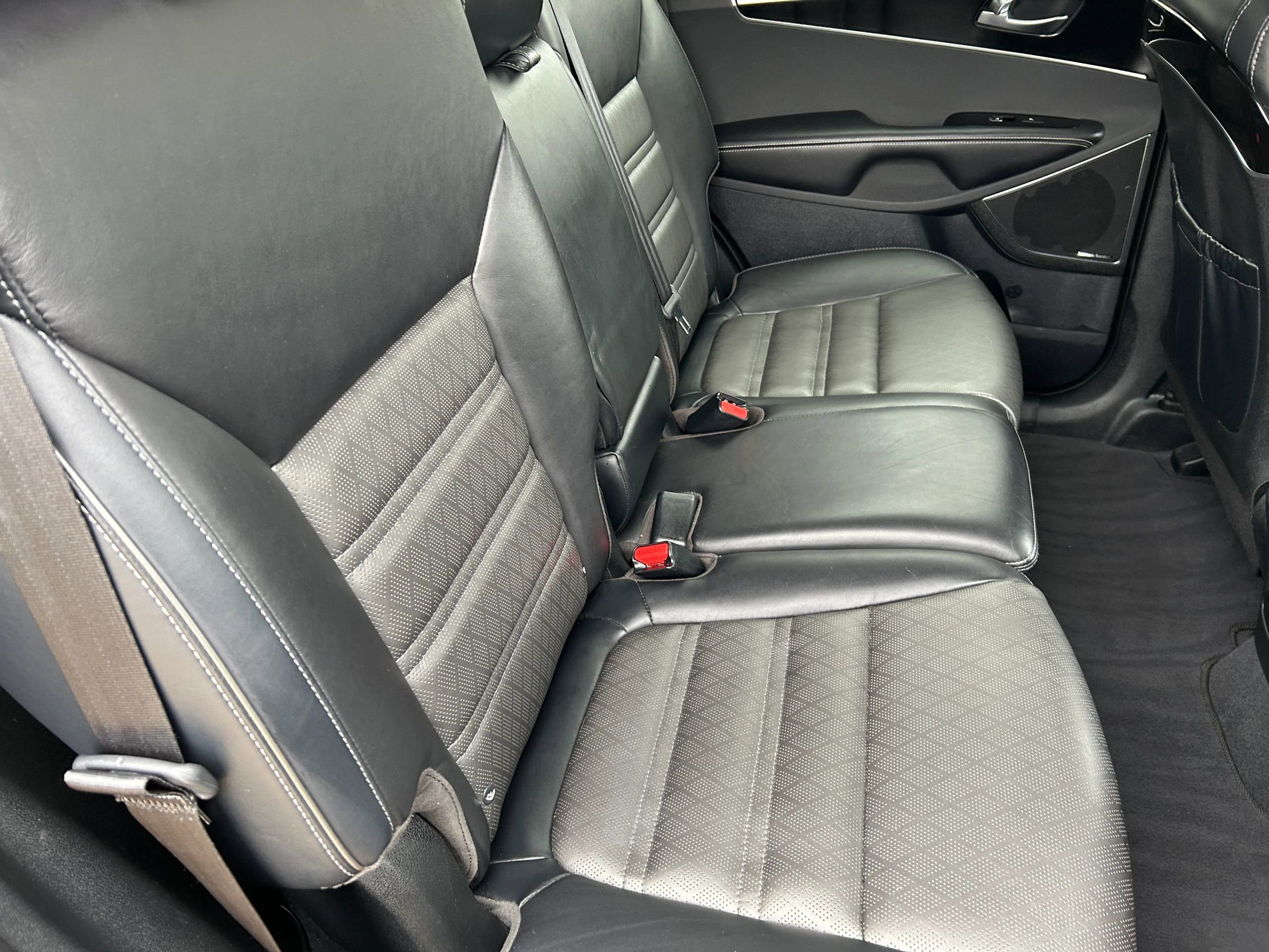 Used 2019 Kia Sorento SX image 20