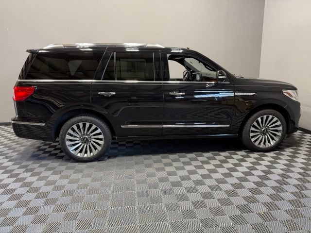 Used 2019 Lincoln Navigator Reserve AWD/4WD image 7