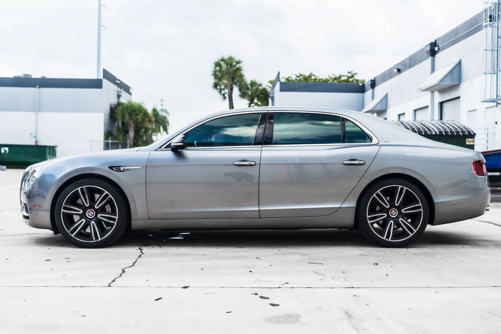 Used 2017 Bentley Flying Spur S V8 AWD/4WD image 12