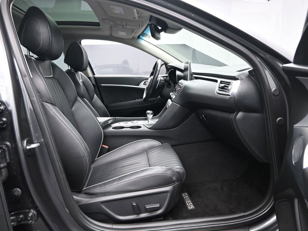 Used 2020 Genesis G70 2.0T w/ Elite Package image 35