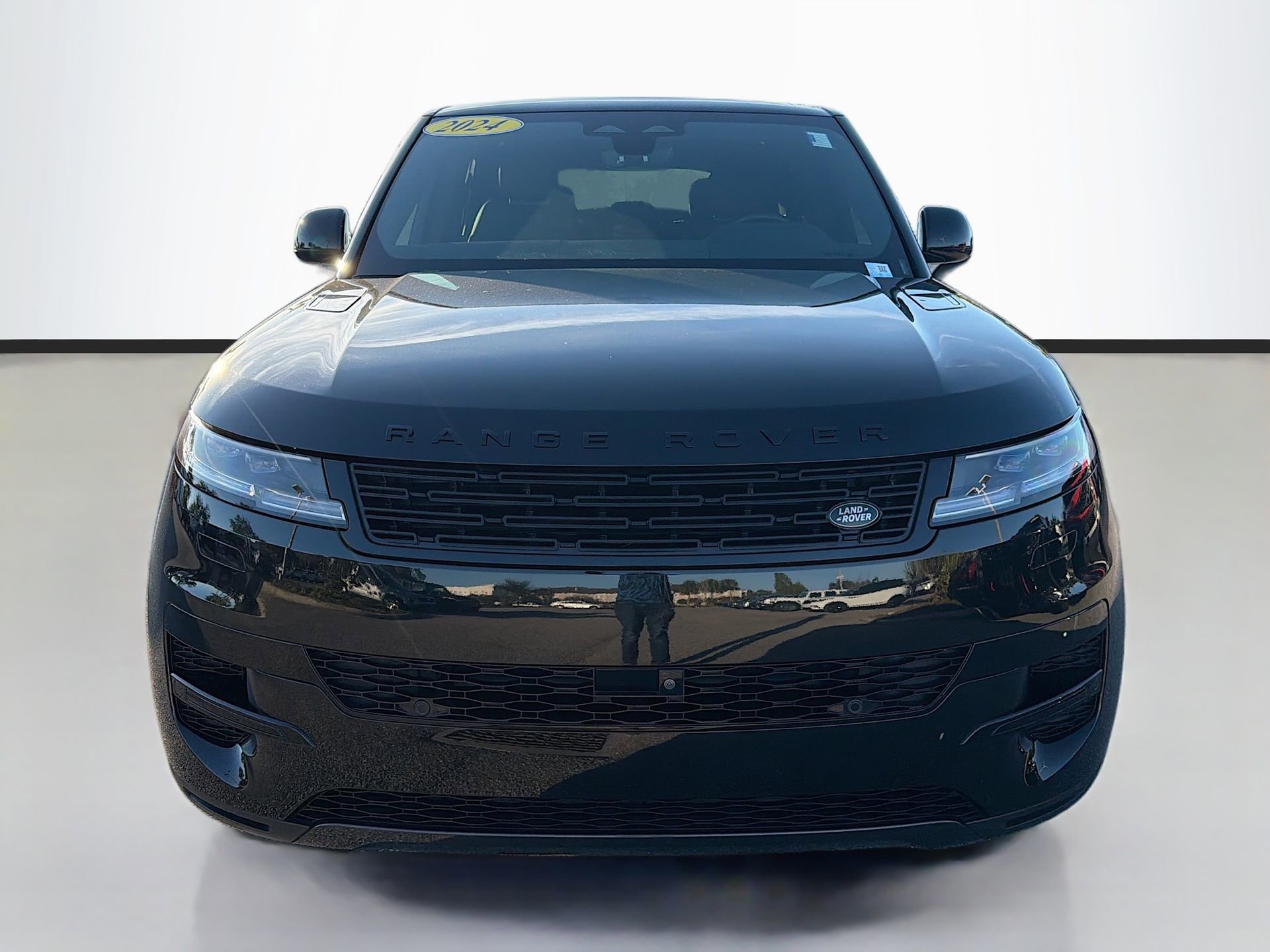 Used 2024 Land Rover Range Rover Sport SE image 9