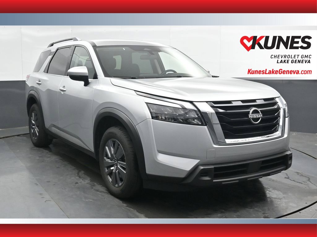 Used 2025 Nissan Pathfinder SV FWD image 5