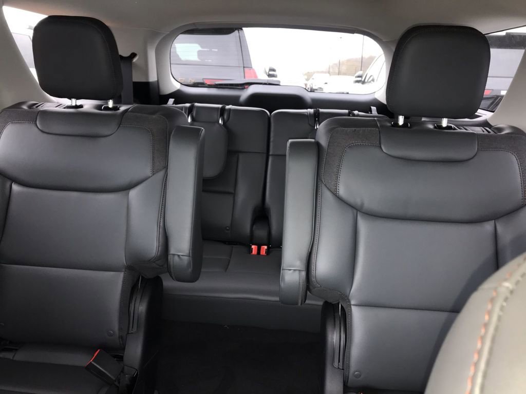New 2026 Ford Explorer Active image 23