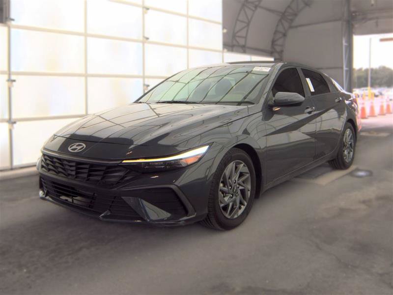 Used 2024 Hyundai Elantra SEL FWD image 5