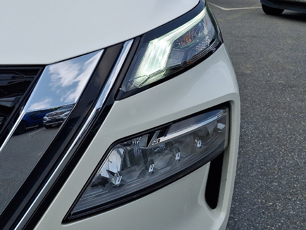 Used 2023 Nissan Rogue SV AWD/4WD image 9