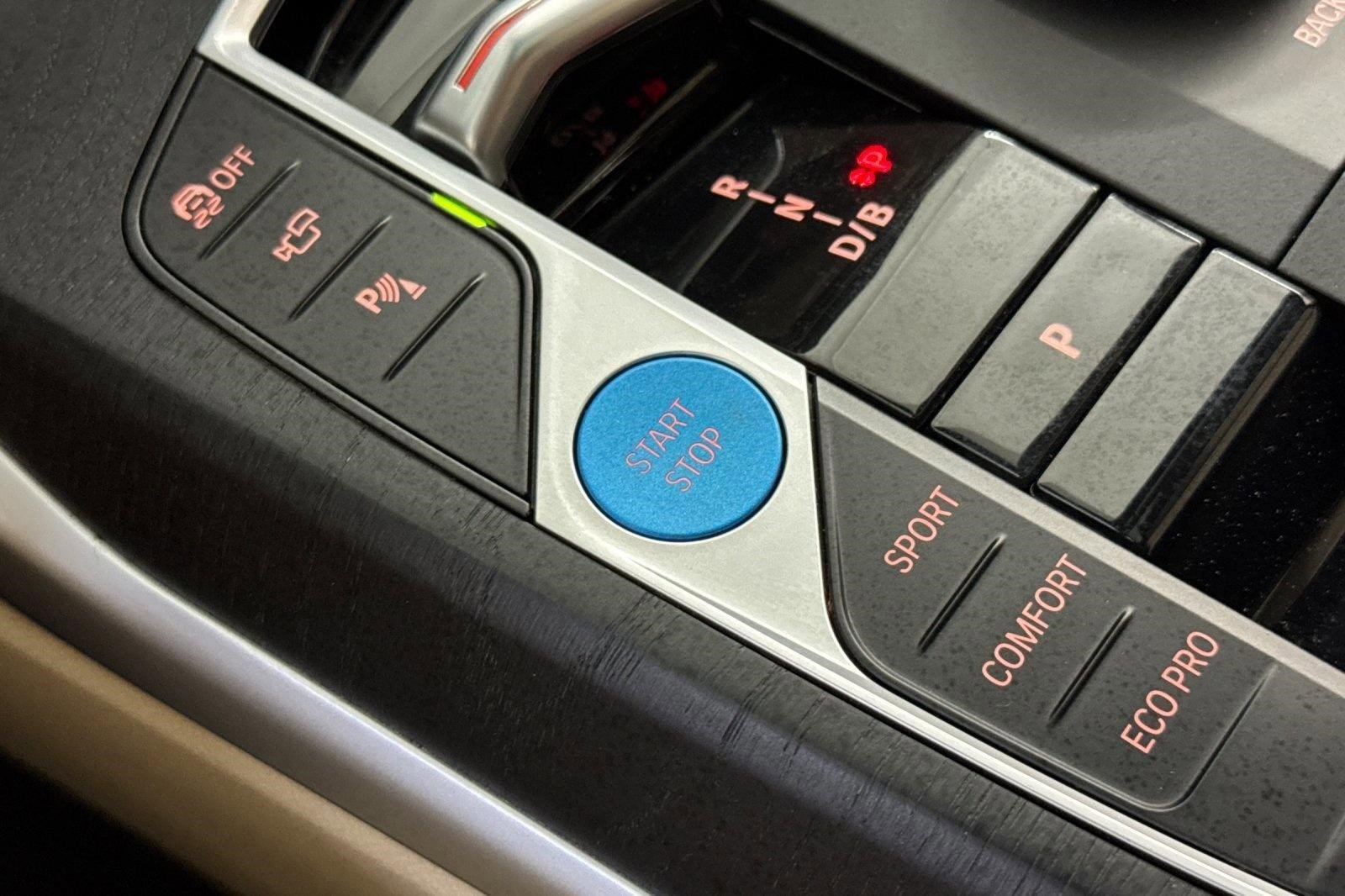 Used 2023 BMW i4 eDrive40 w/ M Sport Package RWD image 19