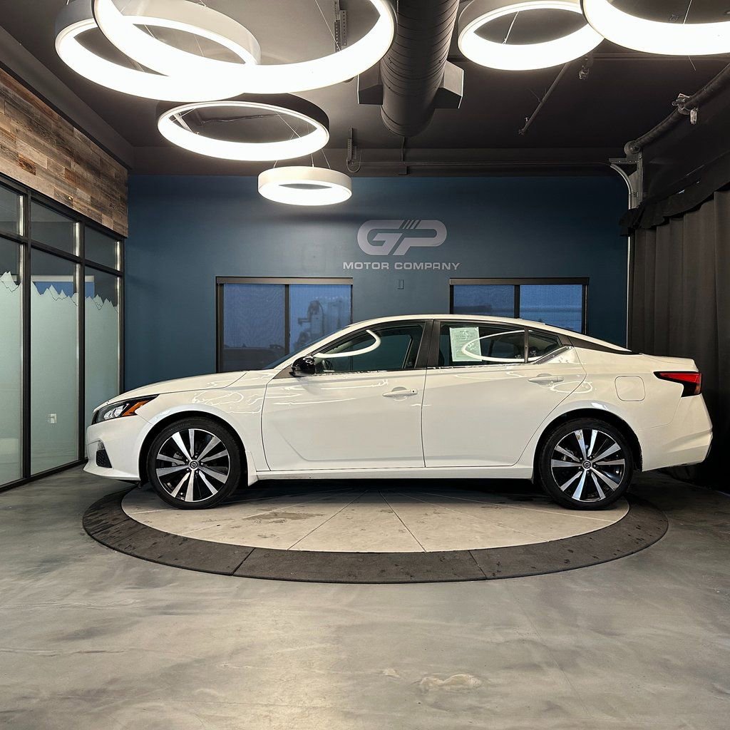 Used 2022 Nissan Altima 2.5 SR AWD/4WD image 6