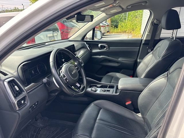 Used 2024 Kia Sorento EX AWD/4WD image 12