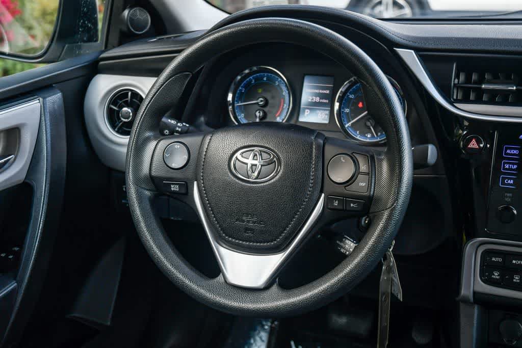Used 2017 Toyota Corolla LE FWD image 12