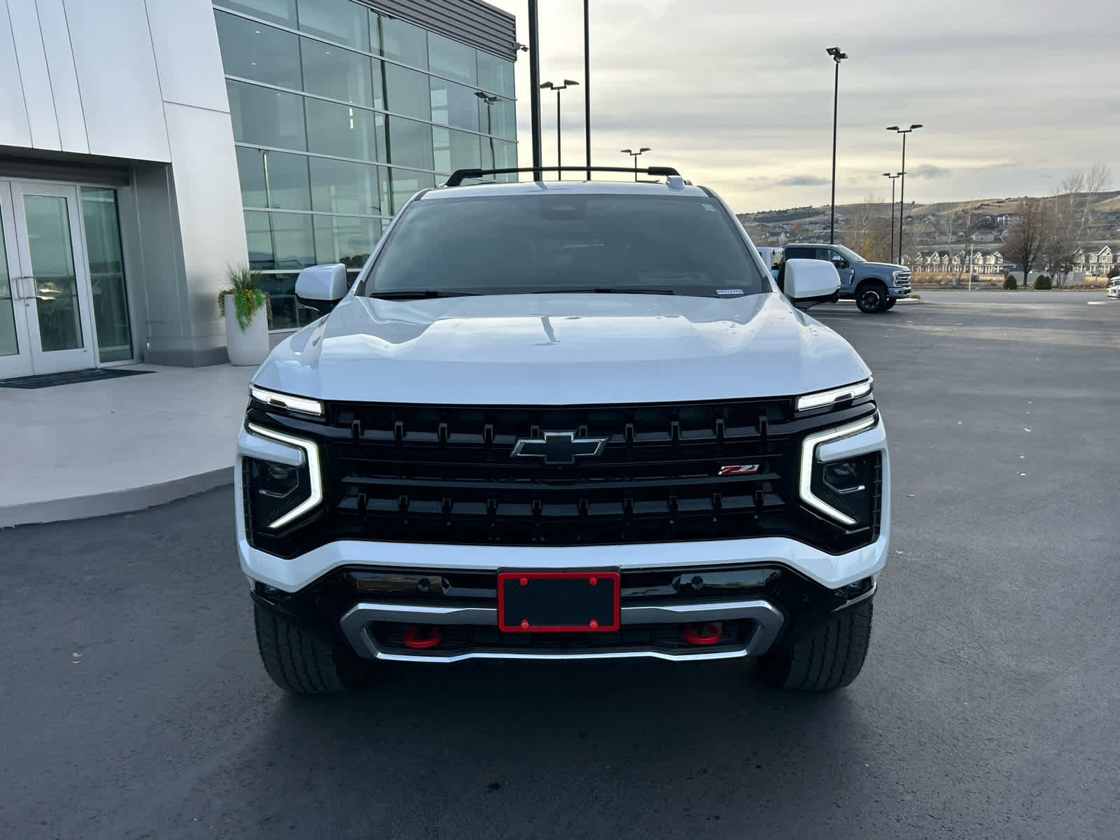 Used 2025 Chevrolet Suburban Z71 w/ Z71 Off-Road Package image 4