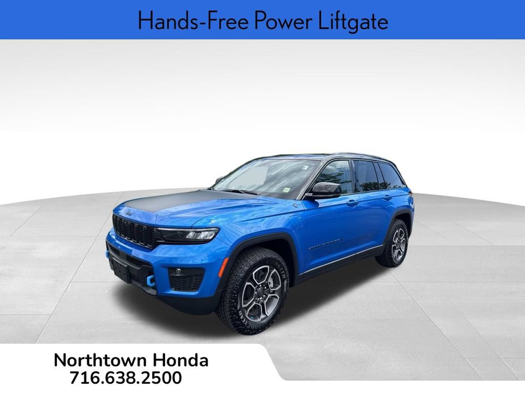 Used 2023 Jeep Grand Cherokee Trailhawk w/ Luxury Tech Group III AWD/4WD image 9