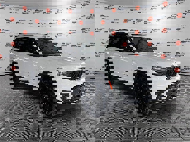 Used 2023 Jeep Grand Cherokee L Altitude image 7