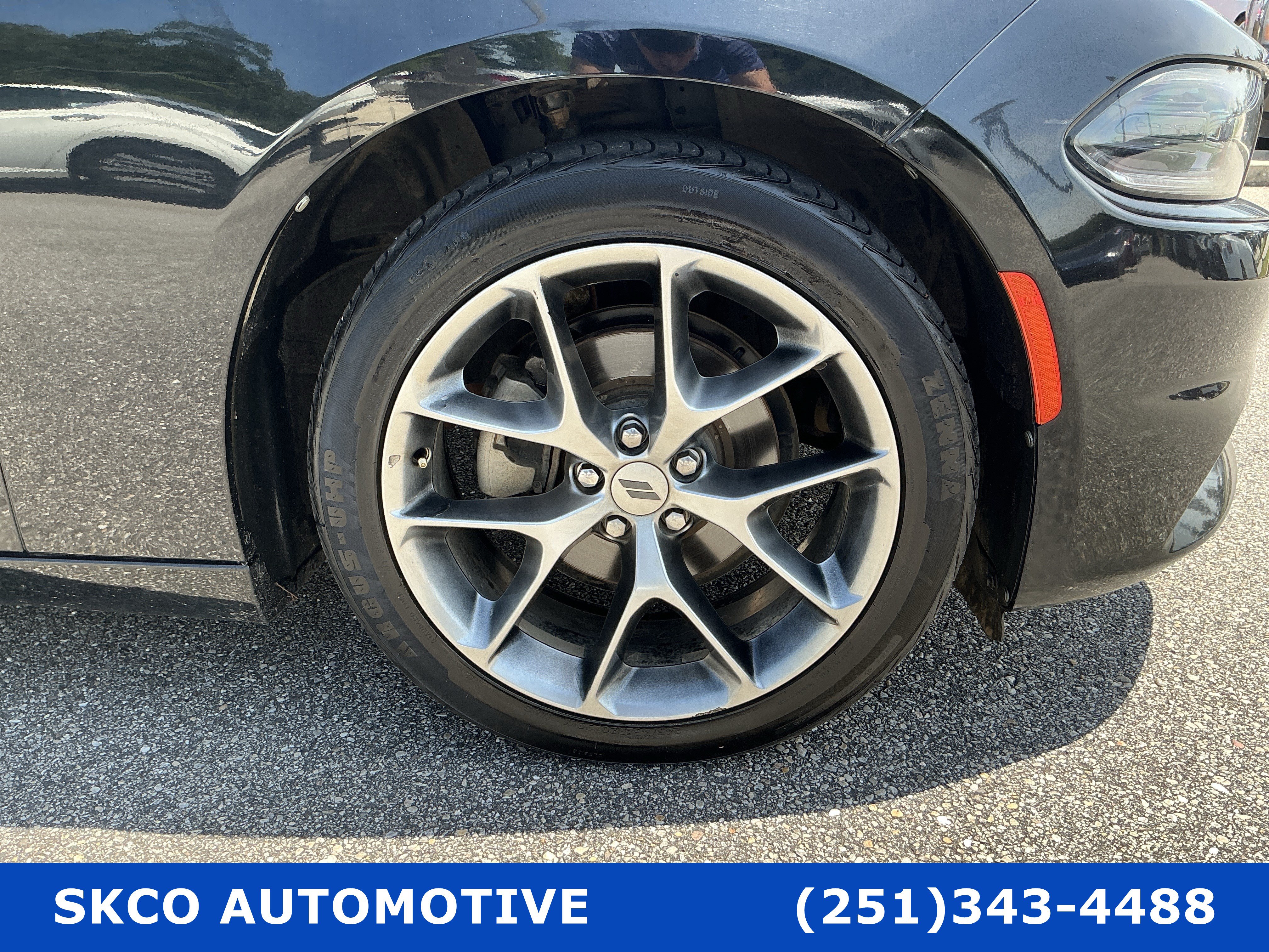 Used 2022 Dodge Charger SXT w/ Plus Group RWD image 9