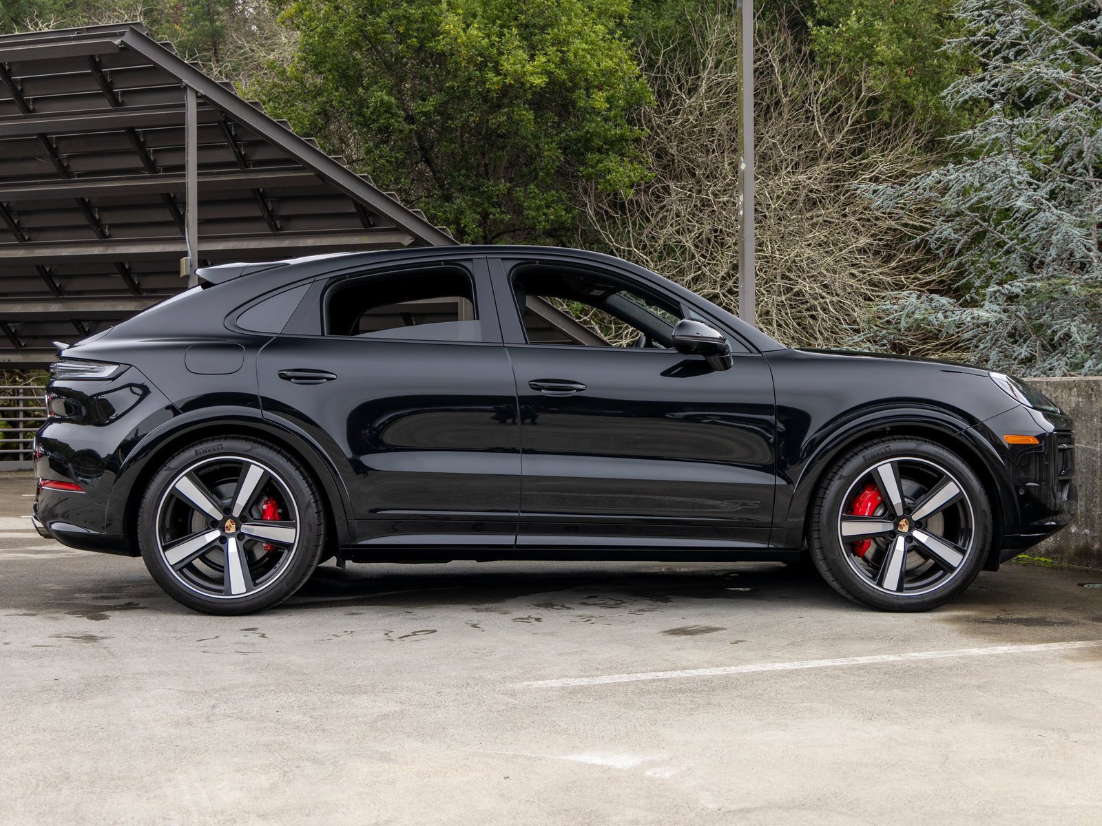 New 2025 Porsche Cayenne GTS image 12