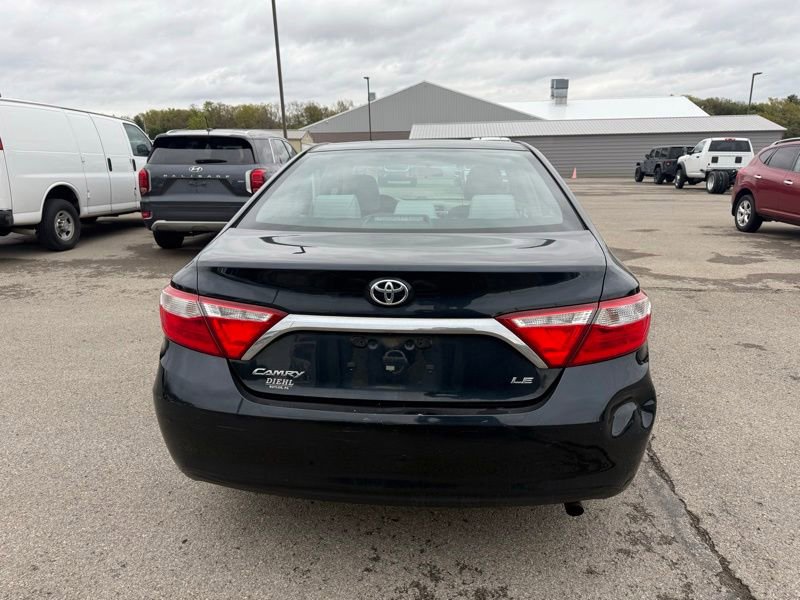 Used 2015 Toyota Camry LE FWD image 9