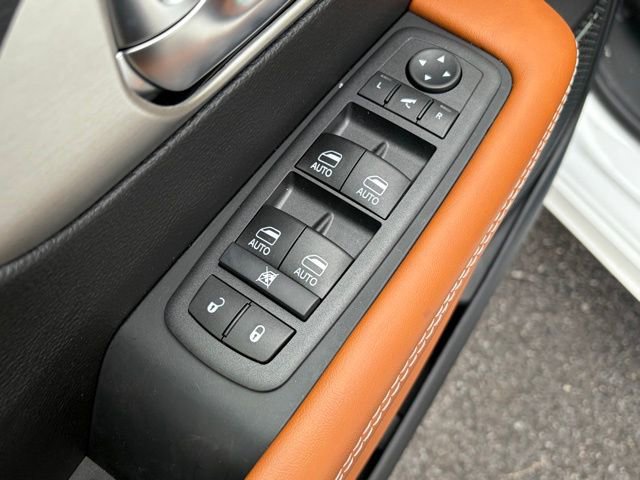 New 2026 Chrysler Pacifica Pinnacle AWD/4WD image 13