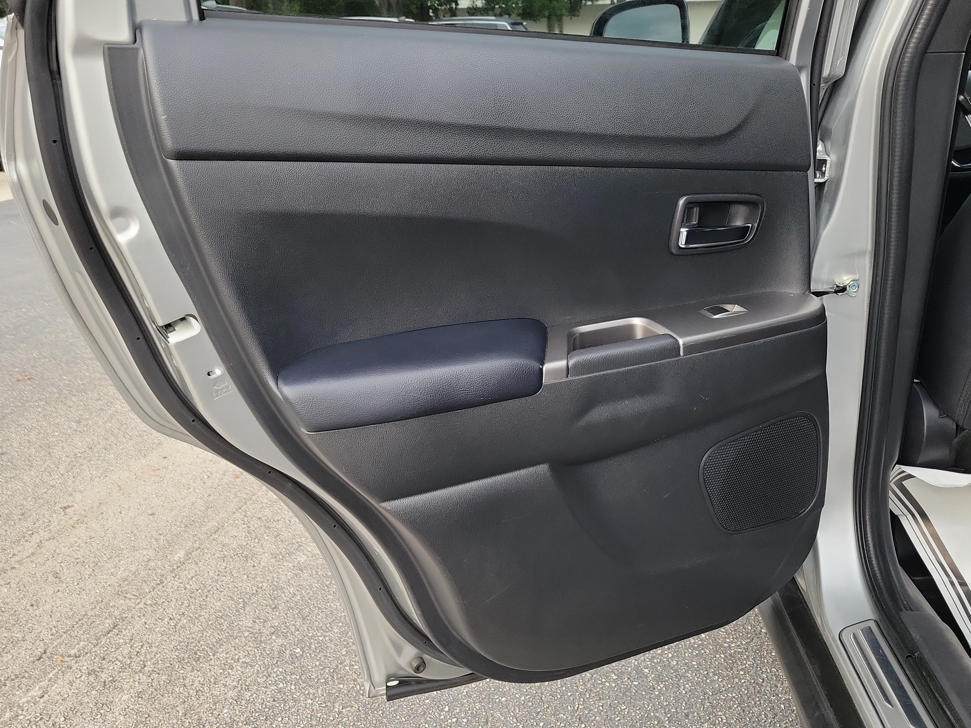 Used 2024 Mitsubishi Outlander Sport SEL AWD/4WD image 11
