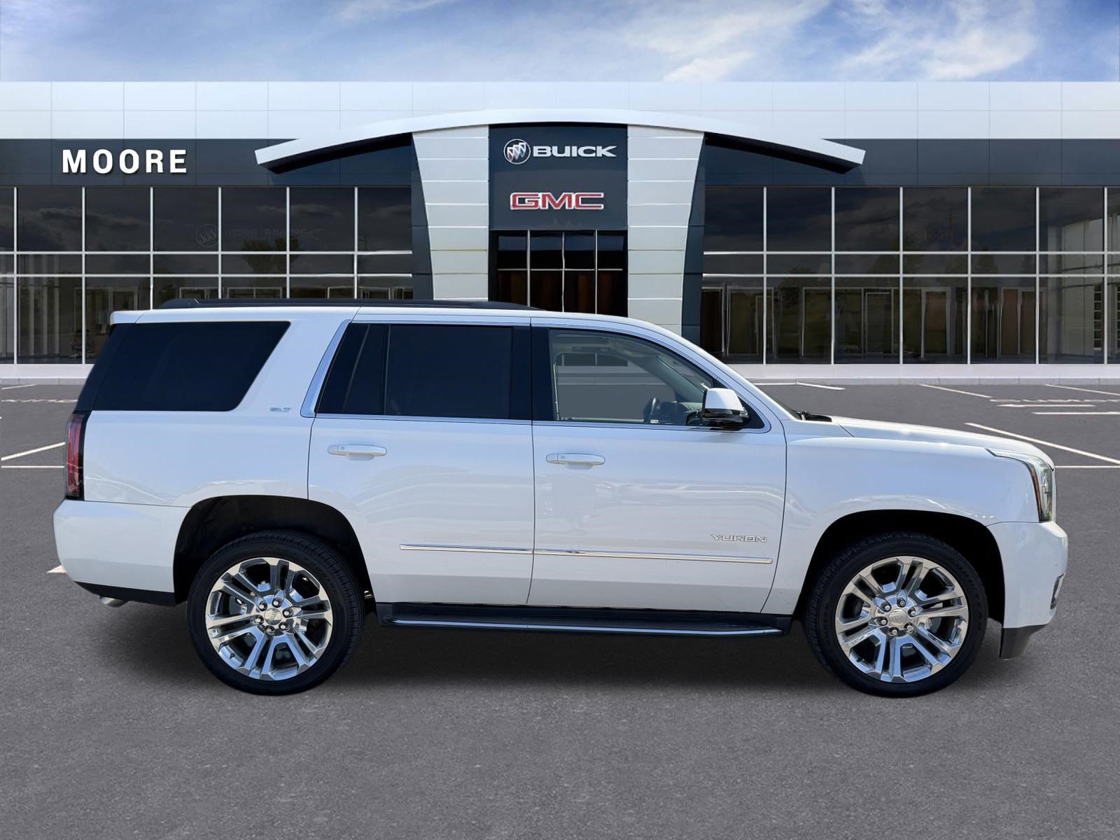 Used 2018 GMC Yukon SLT w/ Premium Edition RWD image 2