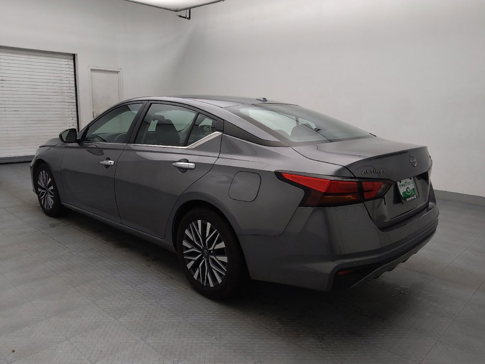 Used 2024 Nissan Altima 2.5 SV image 5