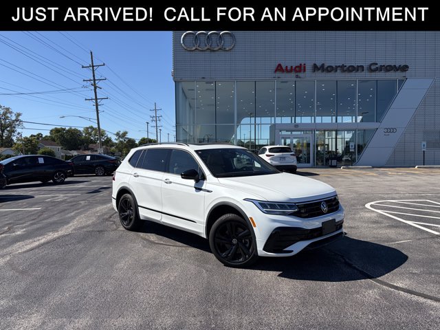Used 2024 Volkswagen Tiguan SE R-Line AWD/4WD image 1