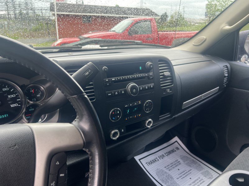 Used 2008 Chevrolet Silverado 1500 LT w/ Power Pack Plus AWD/4WD image 10