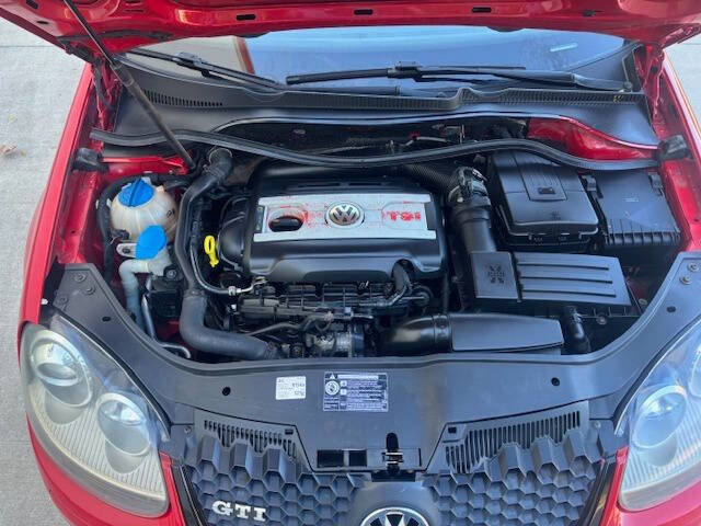 Used 2009 Volkswagen GTI 2-Door image 12