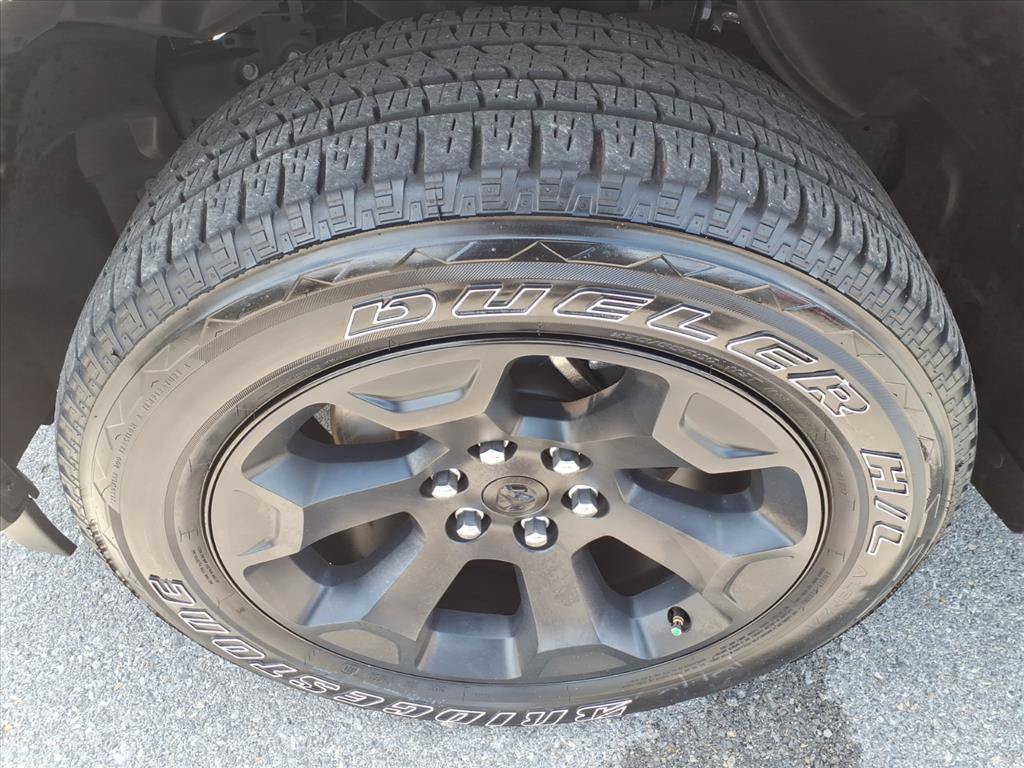 Used 2025 RAM 1500 Big Horn AWD/4WD image 10