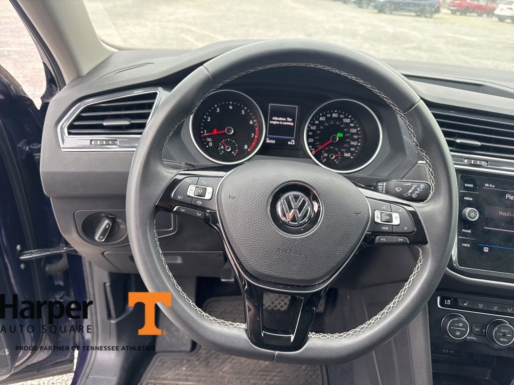 Used 2021 Volkswagen Tiguan SE w/ Panoramic Sunroof Package image 17