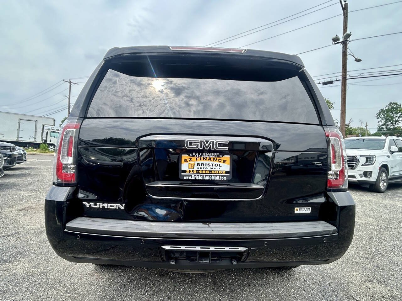 Used 2019 GMC Yukon SLT AWD/4WD image 4