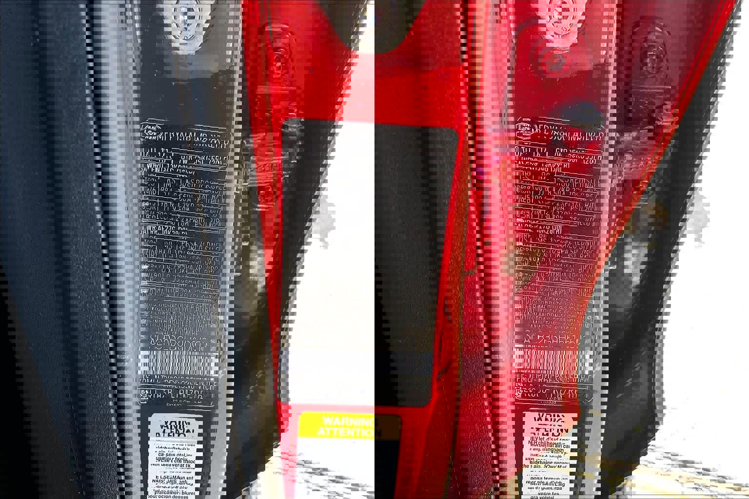 Used 2017 Land Rover Discovery Sport HSE image 34