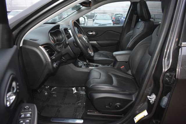 Used 2019 Jeep Cherokee Limited w/ Luxury Group image 13