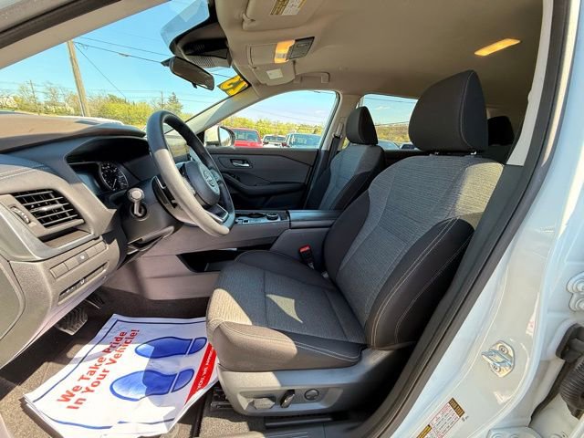 Certified 2023 Nissan Rogue SV image 14