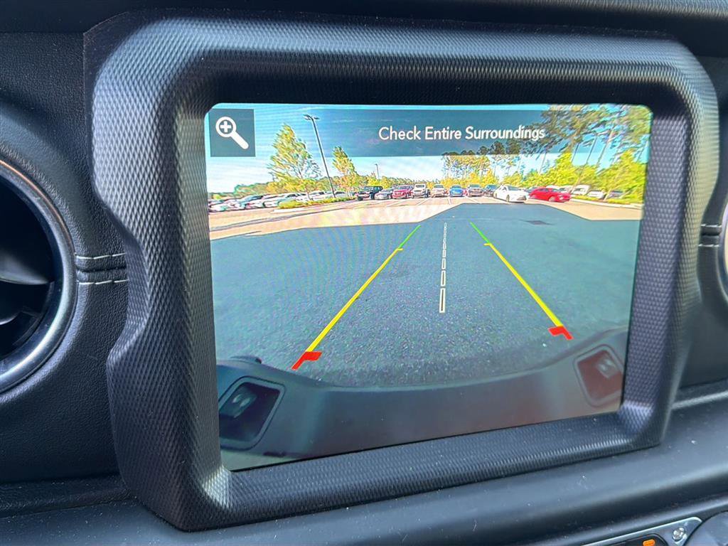 Used 2020 Jeep Gladiator Overland image 7