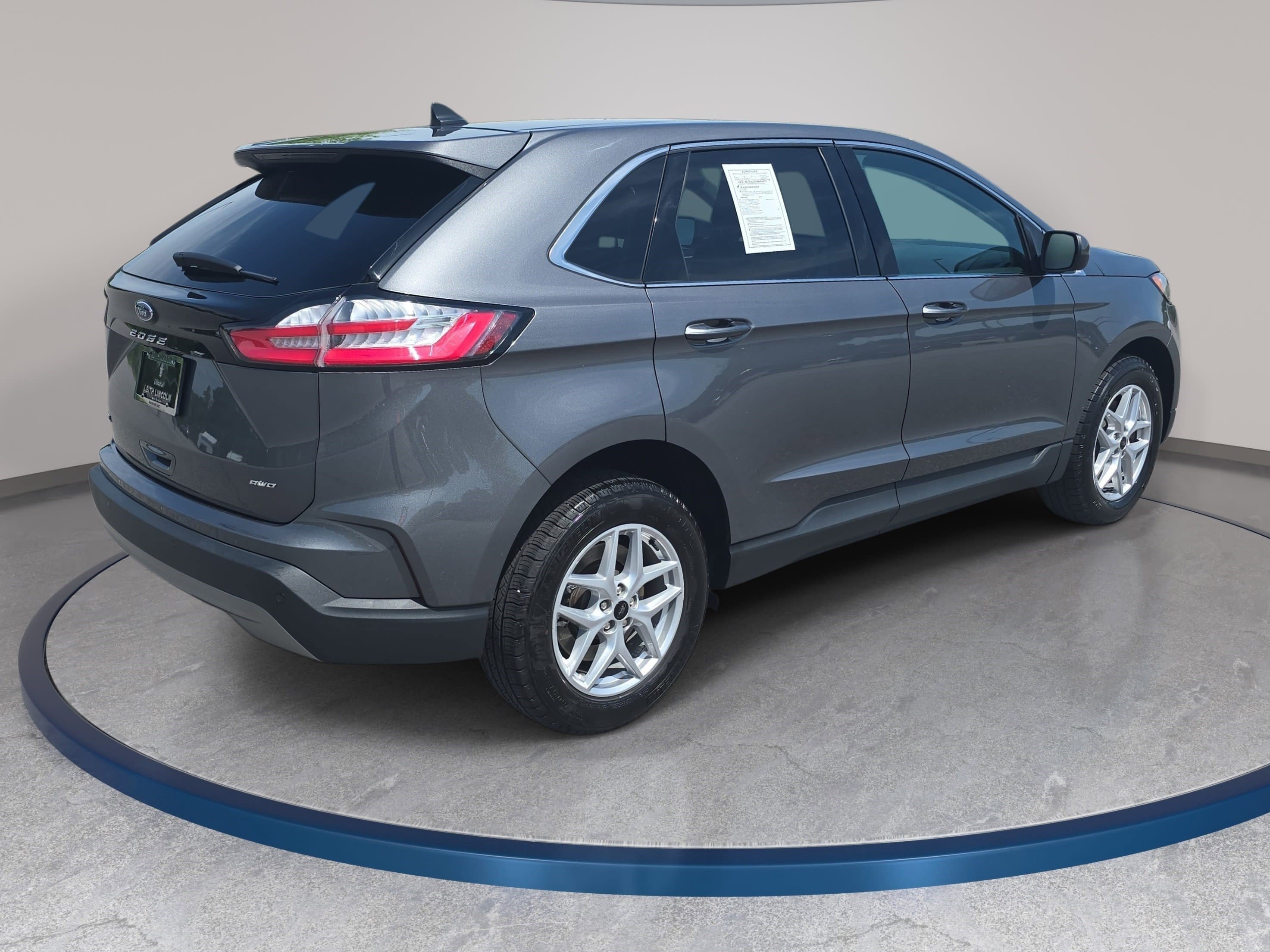 Used 2024 Ford Edge SEL AWD/4WD image 5