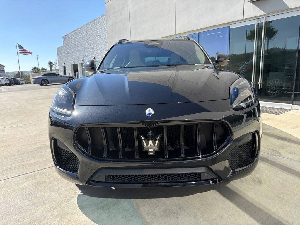 Certified 2023 Maserati Grecale Modena AWD/4WD image 3