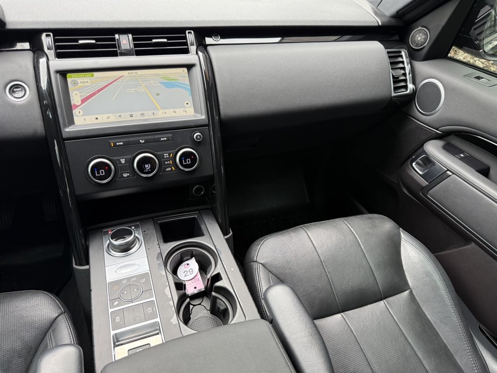 Used 2019 Land Rover Discovery SE AWD/4WD image 23