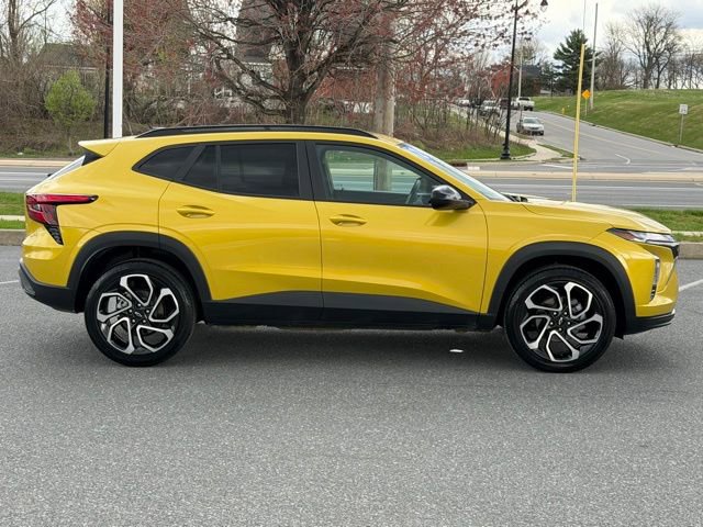 Certified 2024 Chevrolet Trax RS w/ Driver Confidence Package image 15