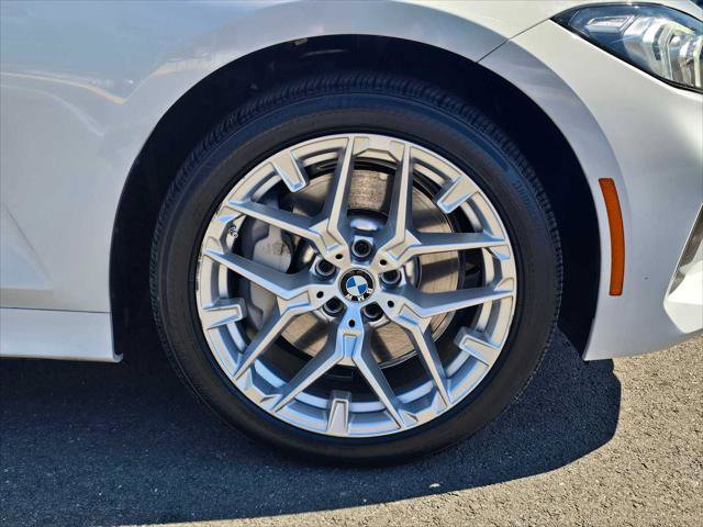 Used 2025 BMW 330i xDrive Sedan image 9