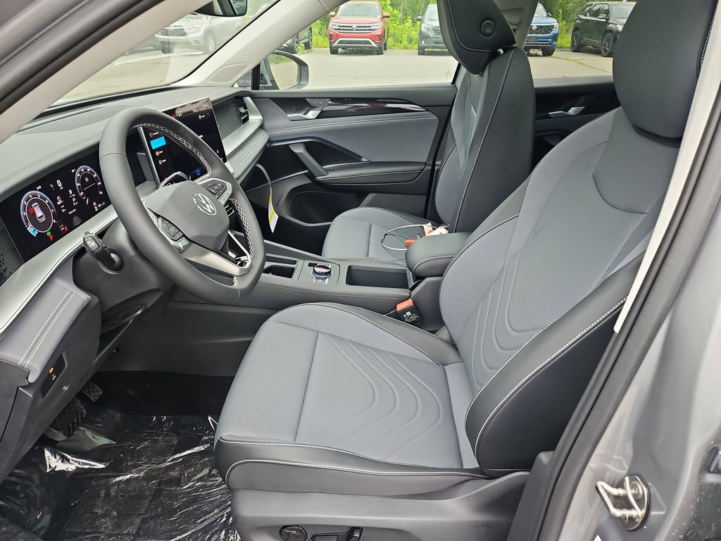 New 2026 Volkswagen Tiguan SE AWD/4WD image 19