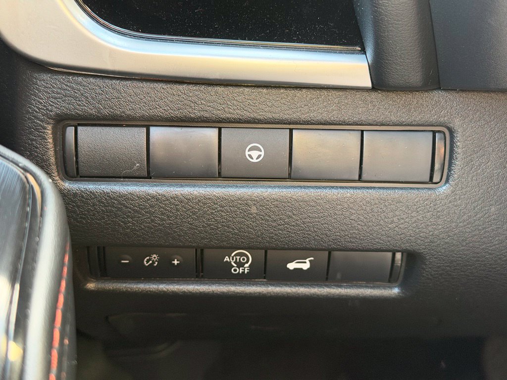 Used 2026 Nissan Rogue SV AWD/4WD image 10